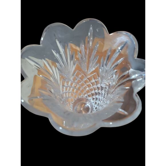 Unbranded Heavy Leaded Vase - Picture 3 of 4